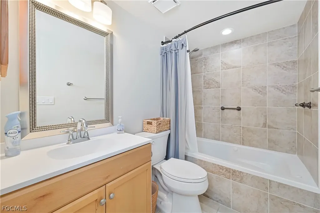 5530 Trailwinds Drive Fort Myers FL 33907
