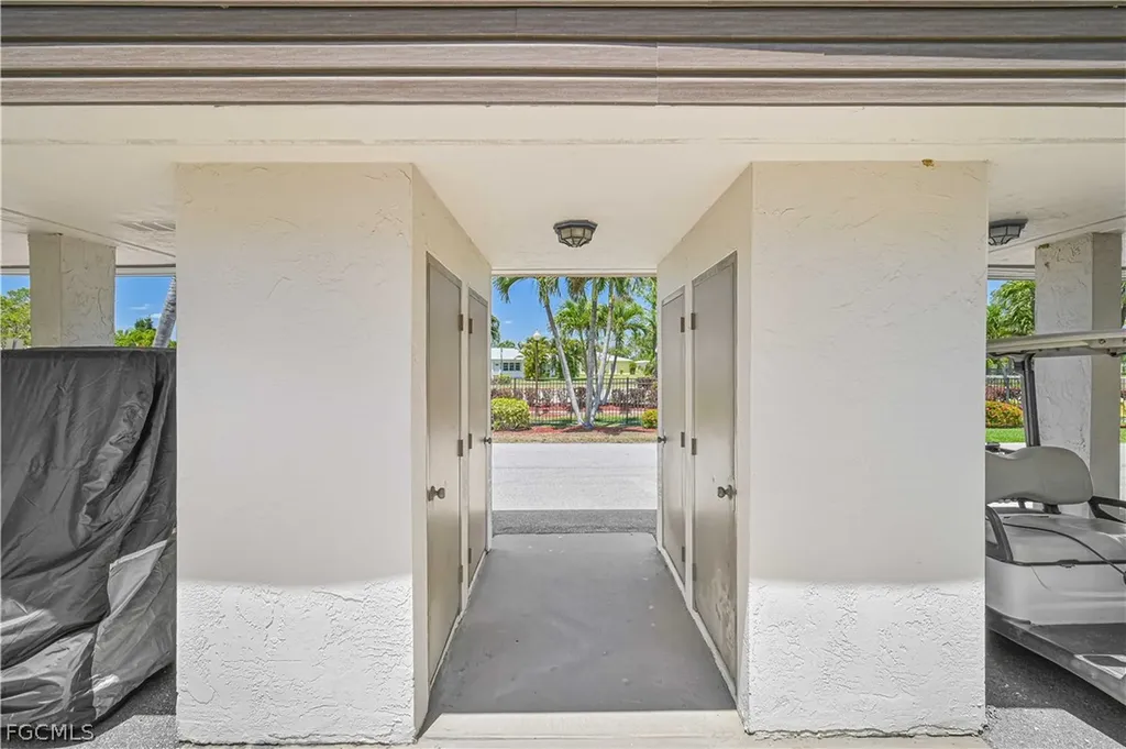 5530 Trailwinds Drive Fort Myers FL 33907