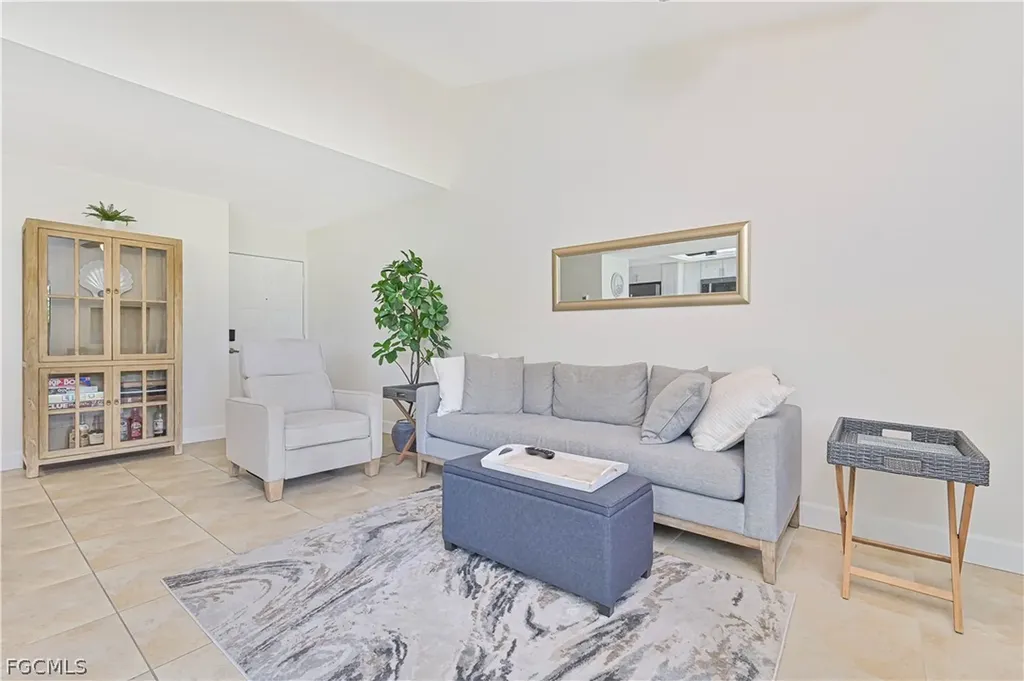 5530 Trailwinds Drive Fort Myers FL 33907
