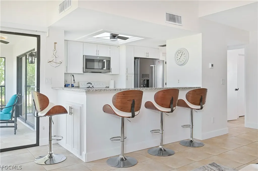 5530 Trailwinds Drive Fort Myers FL 33907