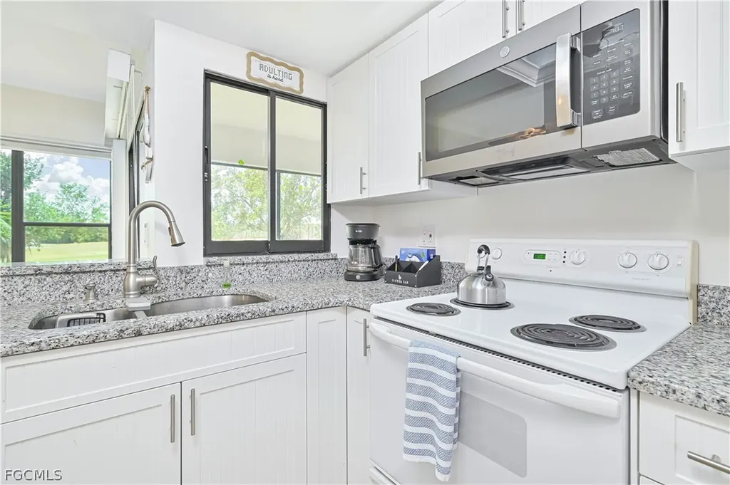 5530 Trailwinds Drive Fort Myers FL 33907