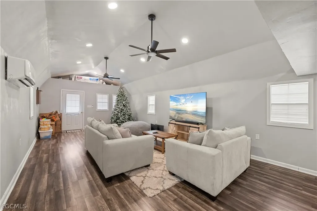 4301 South Road North Fort Myers FL 33917