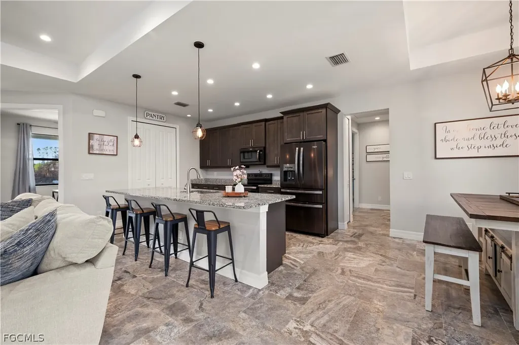 4301 South Road North Fort Myers FL 33917