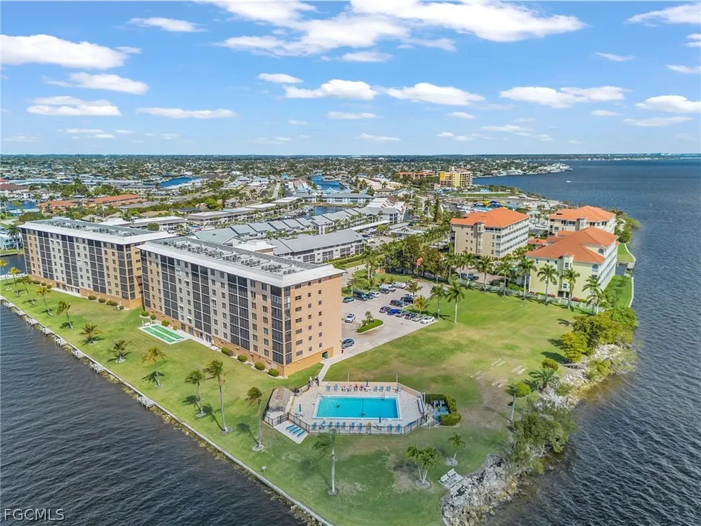 4260 SE 20th Place Cape Coral FL 33904