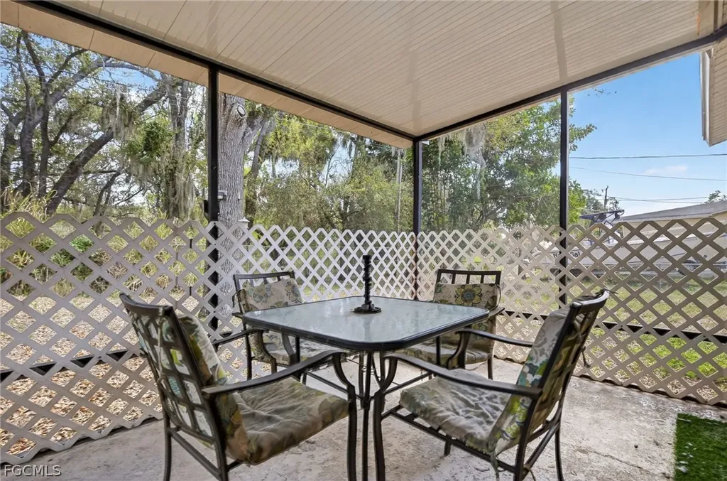 1938 Flamingo Drive North Fort Myers FL 33917
