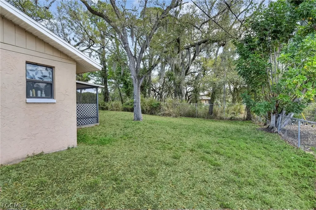 1938 Flamingo Drive North Fort Myers FL 33917