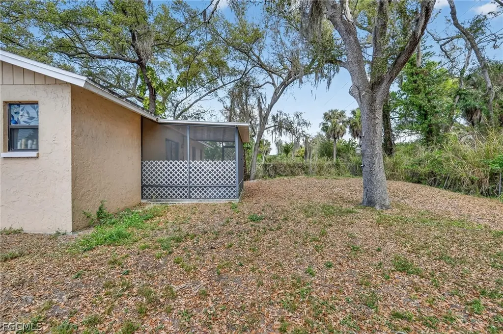 1938 Flamingo Drive North Fort Myers FL 33917