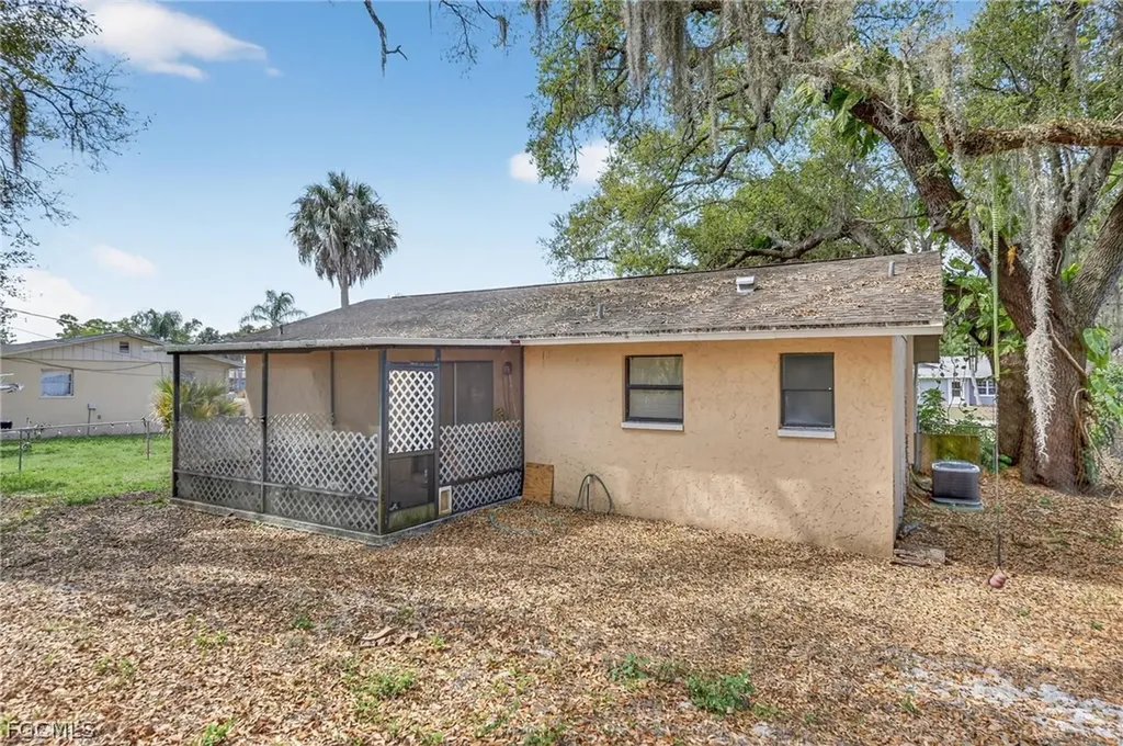 1938 Flamingo Drive North Fort Myers FL 33917