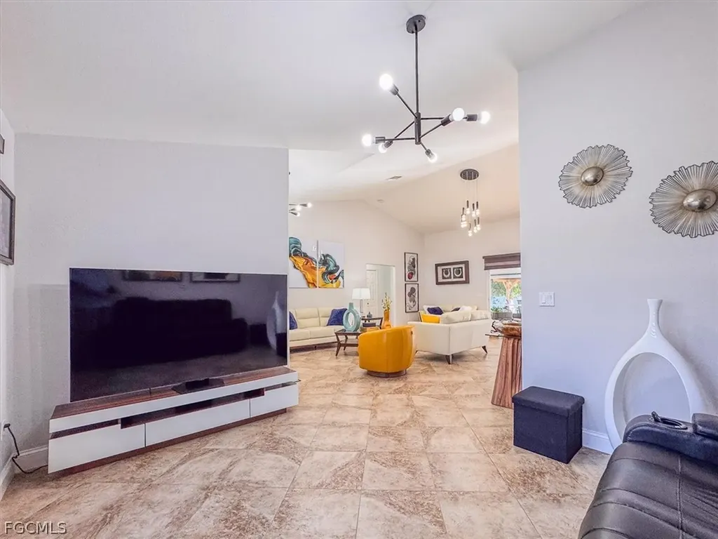 329 SW 30th Avenue Cape Coral FL 33991