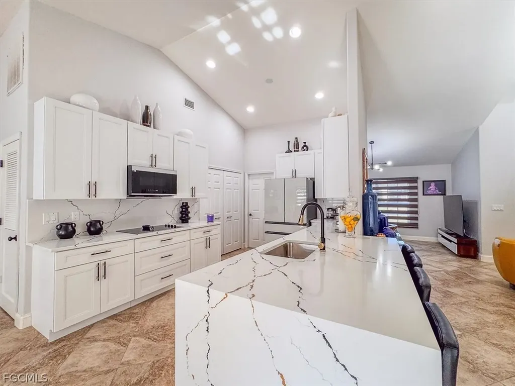 329 SW 30th Avenue Cape Coral FL 33991