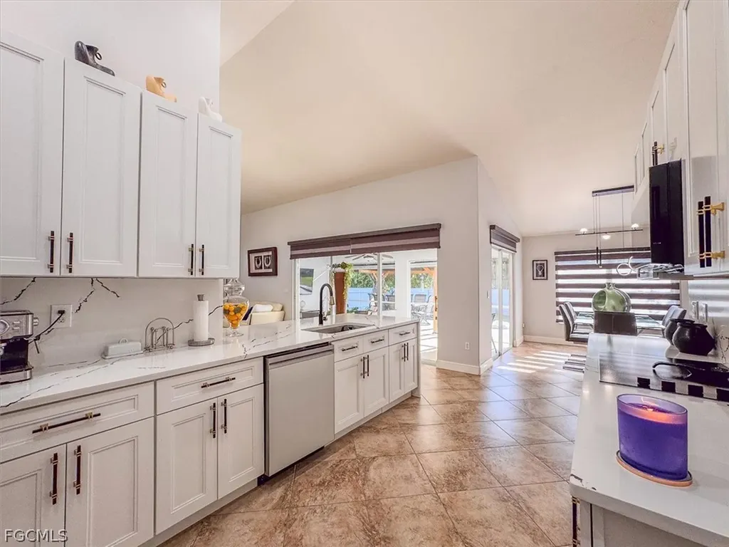 329 SW 30th Avenue Cape Coral FL 33991