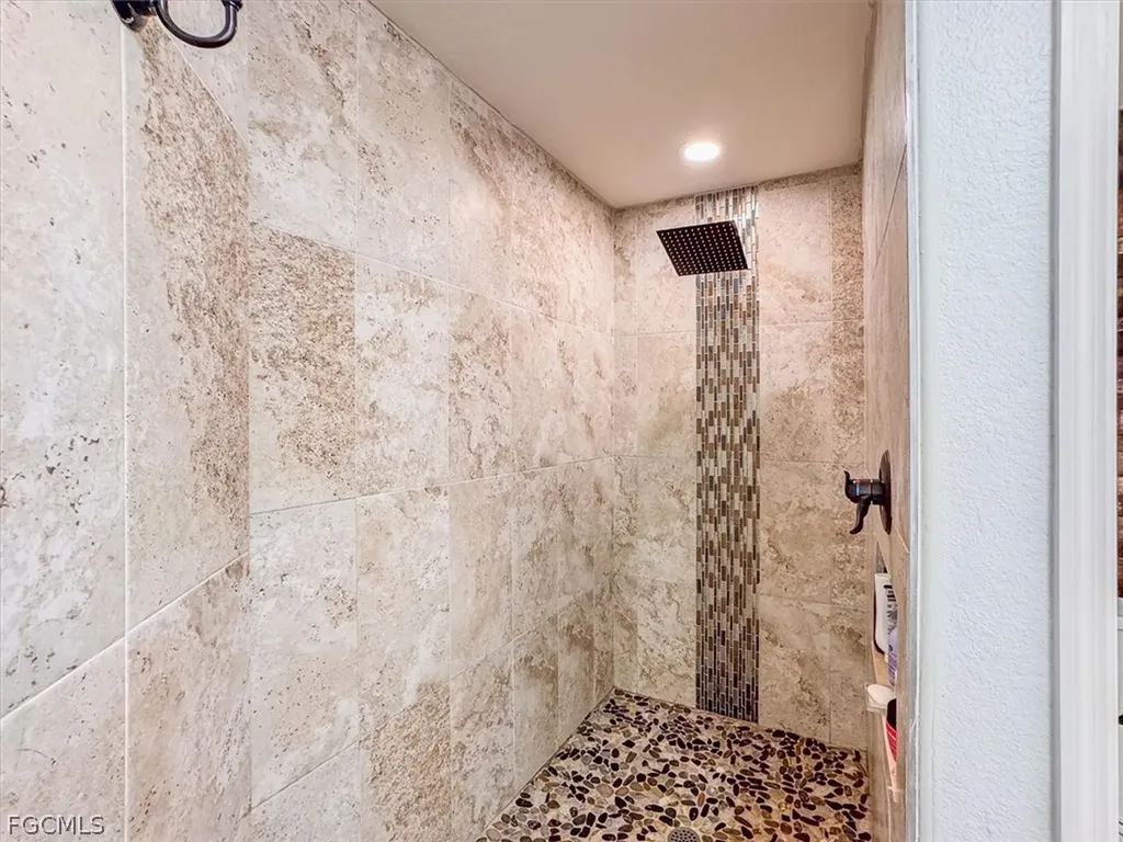 329 SW 30th Avenue Cape Coral FL 33991