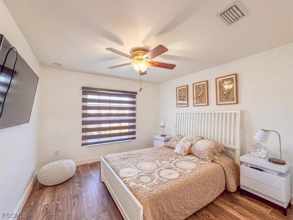 329 SW 30th Avenue Cape Coral FL 33991