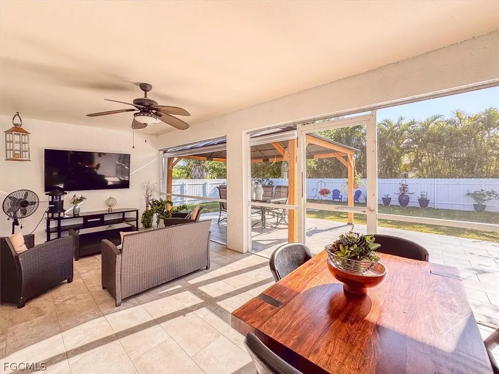 329 SW 30th Avenue Cape Coral FL 33991
