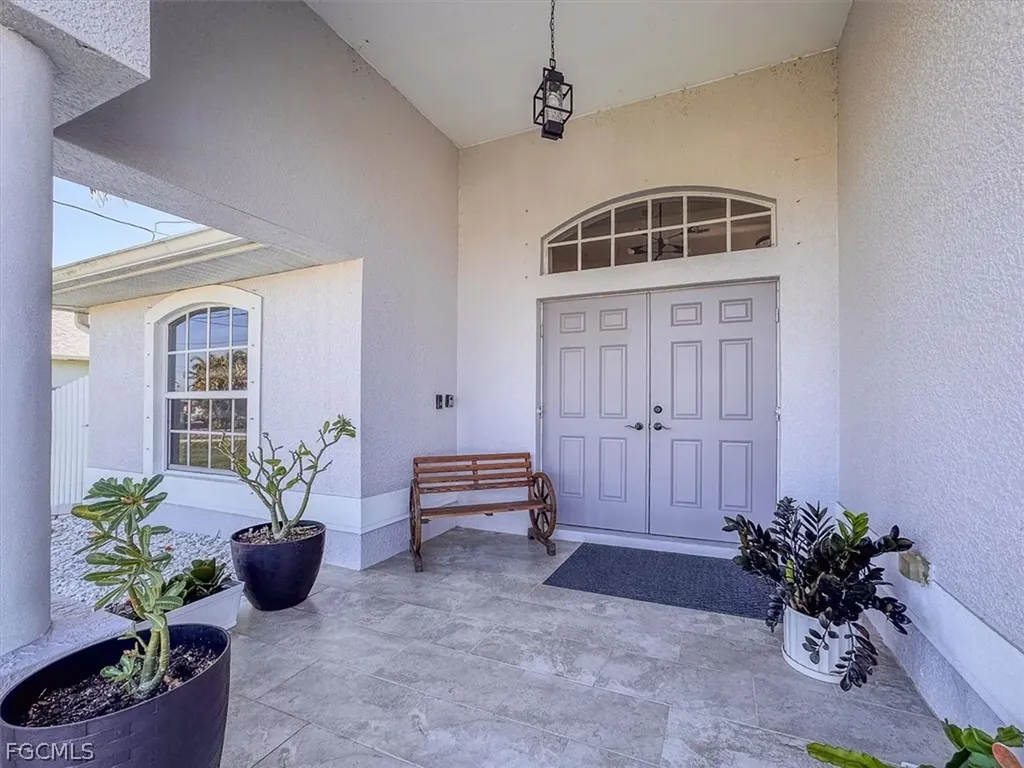 329 SW 30th Avenue Cape Coral FL 33991