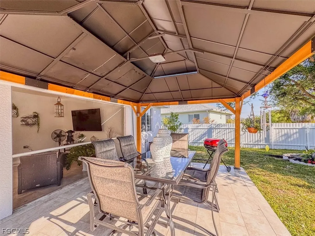 329 SW 30th Avenue Cape Coral FL 33991