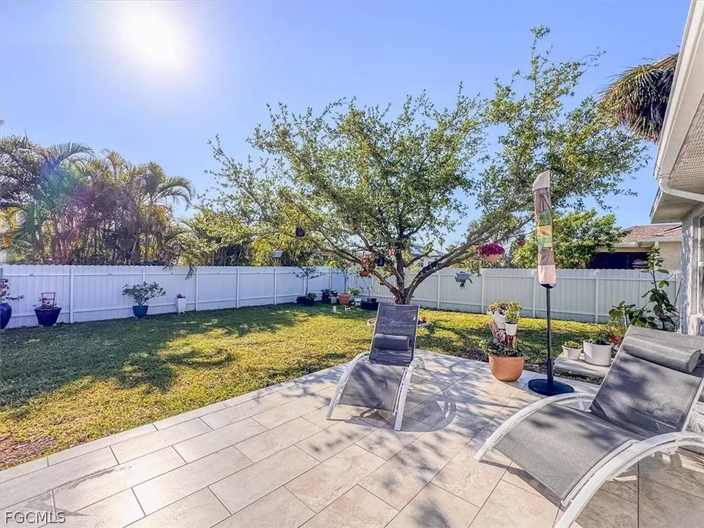 329 SW 30th Avenue Cape Coral FL 33991