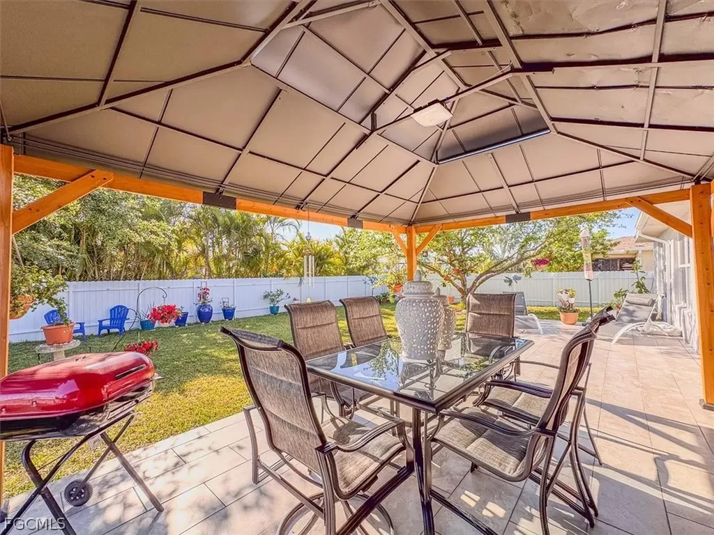 329 SW 30th Avenue Cape Coral FL 33991