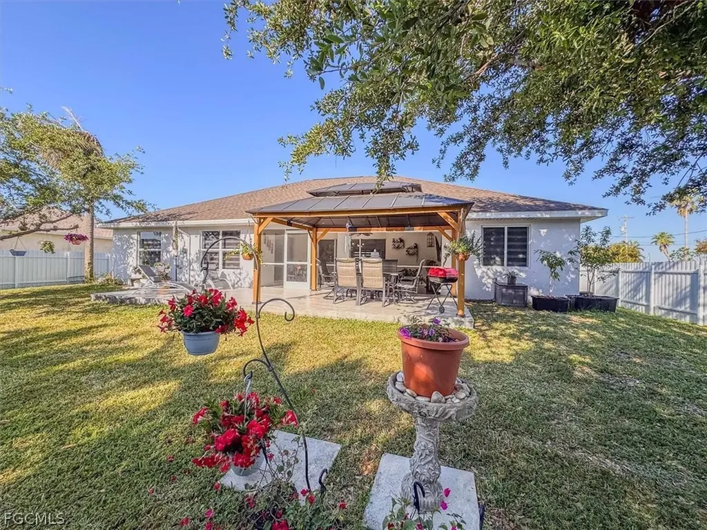 329 SW 30th Avenue Cape Coral FL 33991