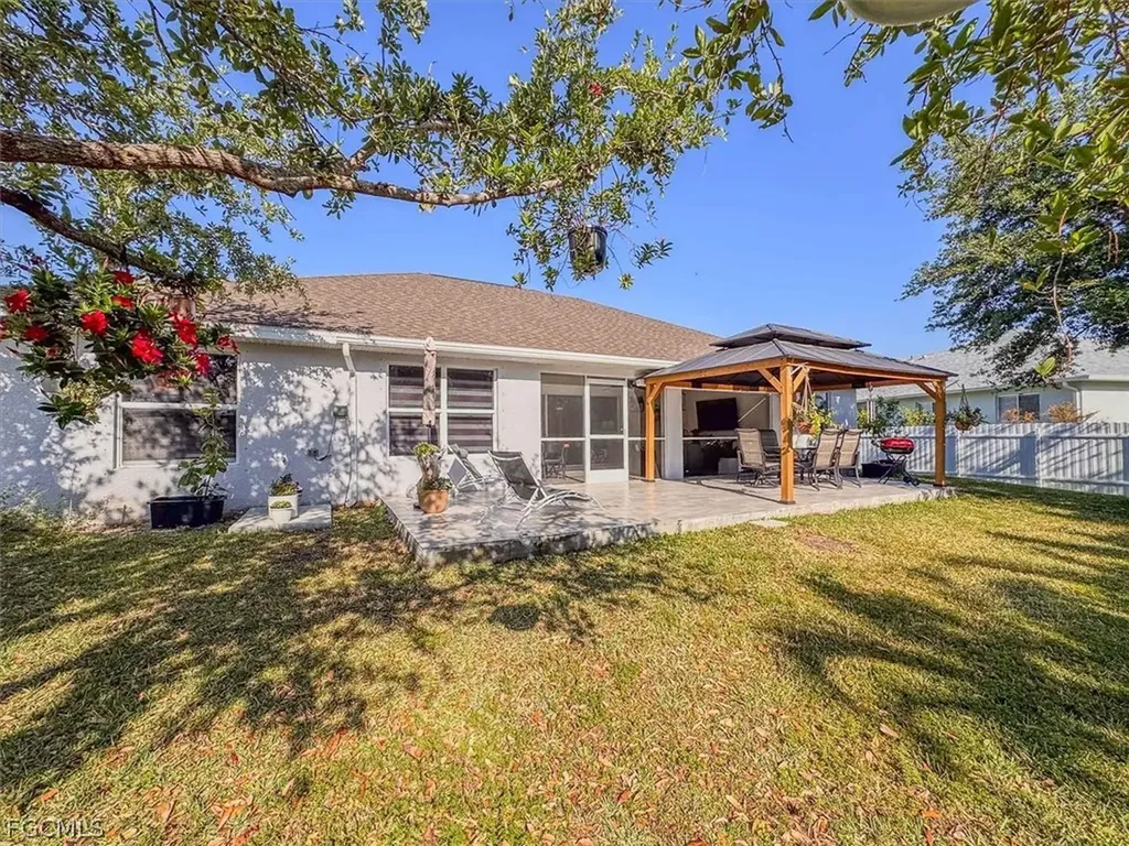 329 SW 30th Avenue Cape Coral FL 33991