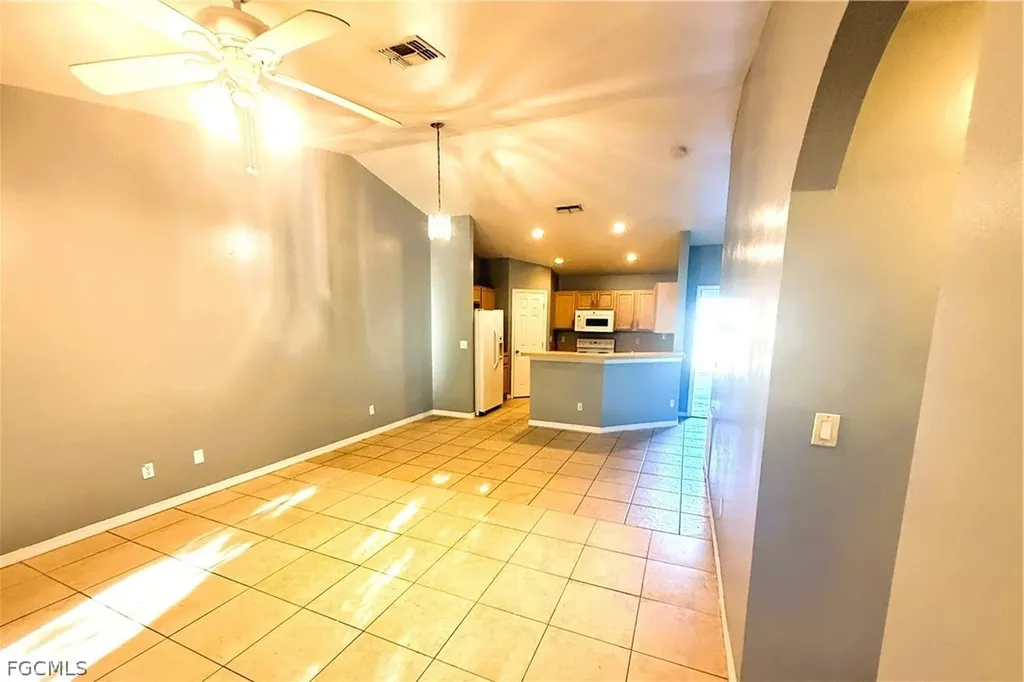 609/611 Hawthorne Avenue S Lehigh Acres FL 33974