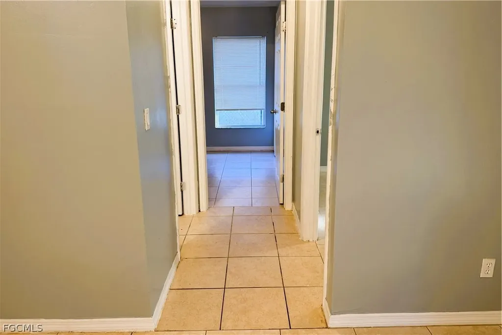 609/611 Hawthorne Avenue S Lehigh Acres FL 33974