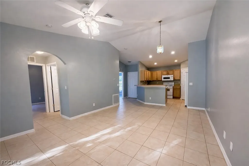 609/611 Hawthorne Avenue S Lehigh Acres FL 33974