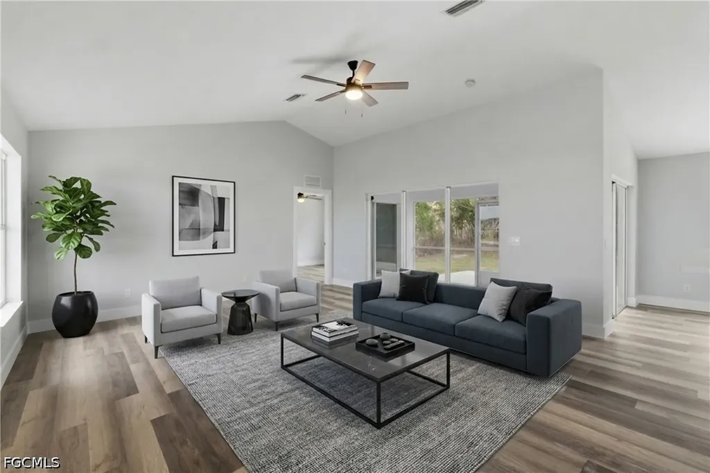 614 SW 1st Street Cape Coral FL 33991