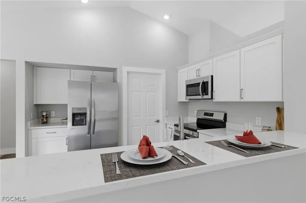 614 SW 1st Street Cape Coral FL 33991