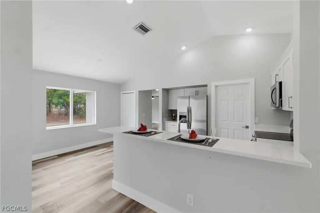 614 SW 1st Street Cape Coral FL 33991