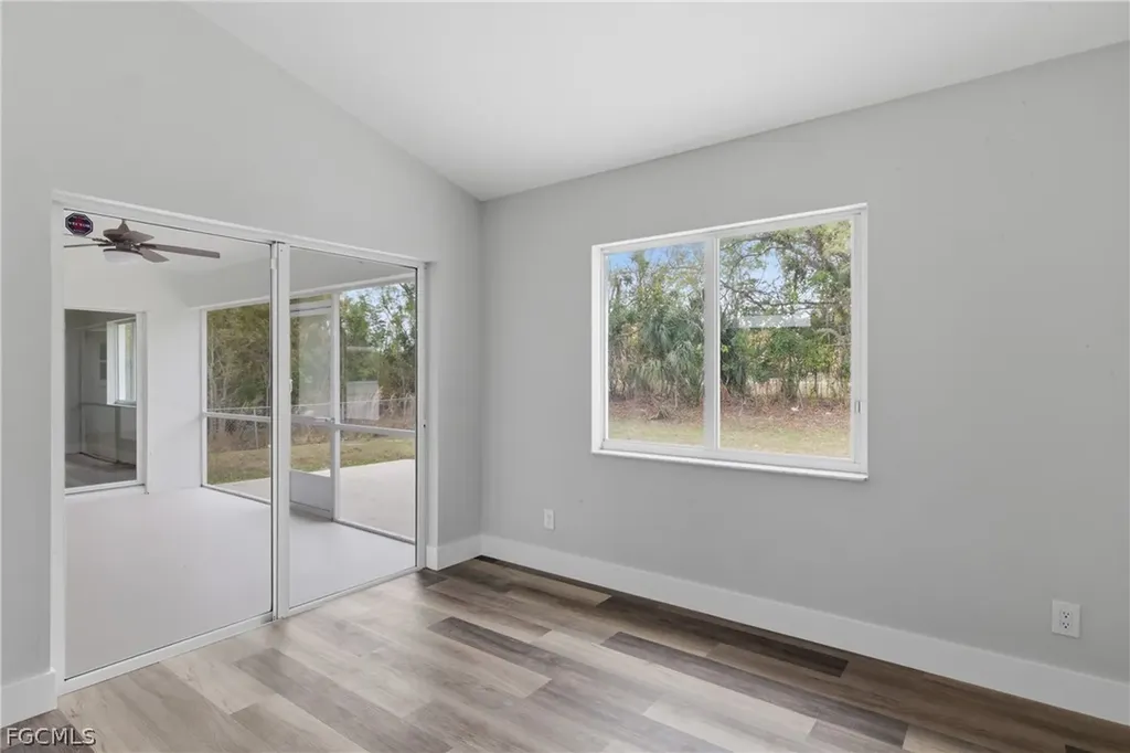 614 SW 1st Street Cape Coral FL 33991