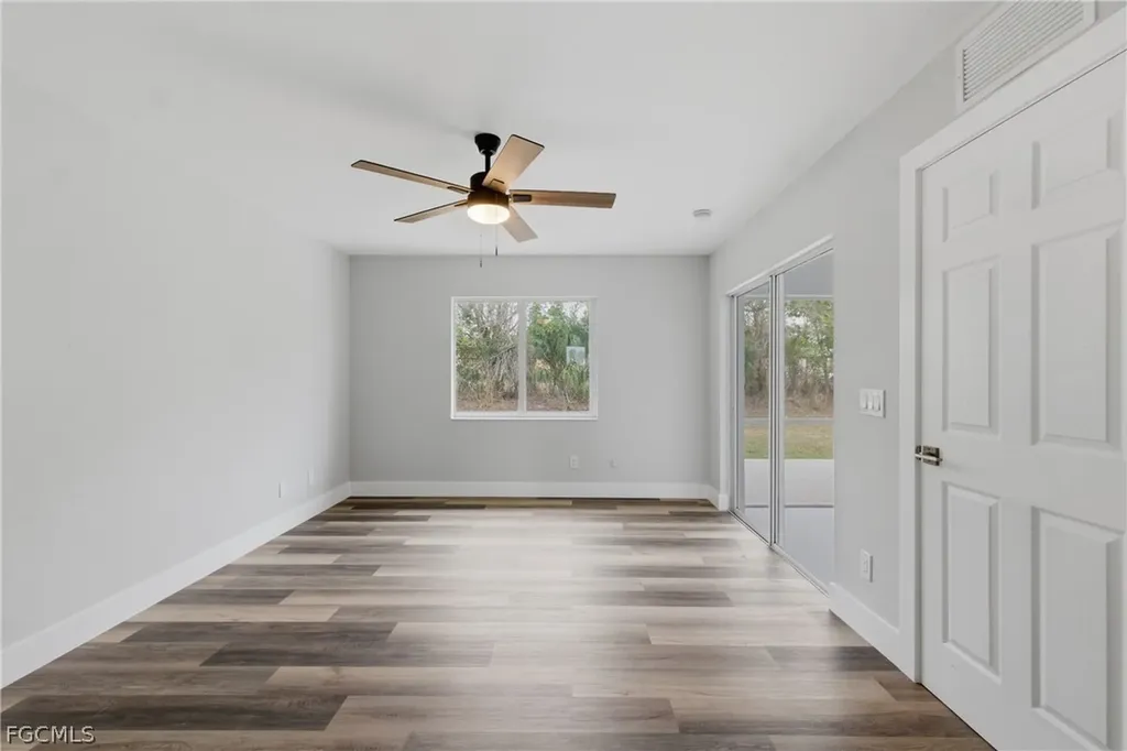 614 SW 1st Street Cape Coral FL 33991
