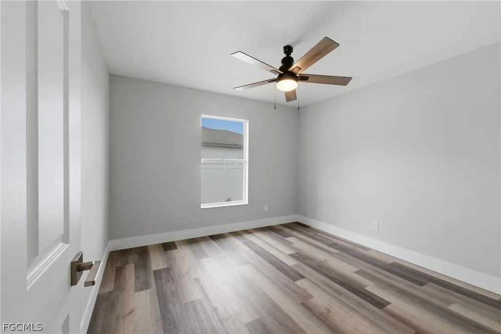 614 SW 1st Street Cape Coral FL 33991