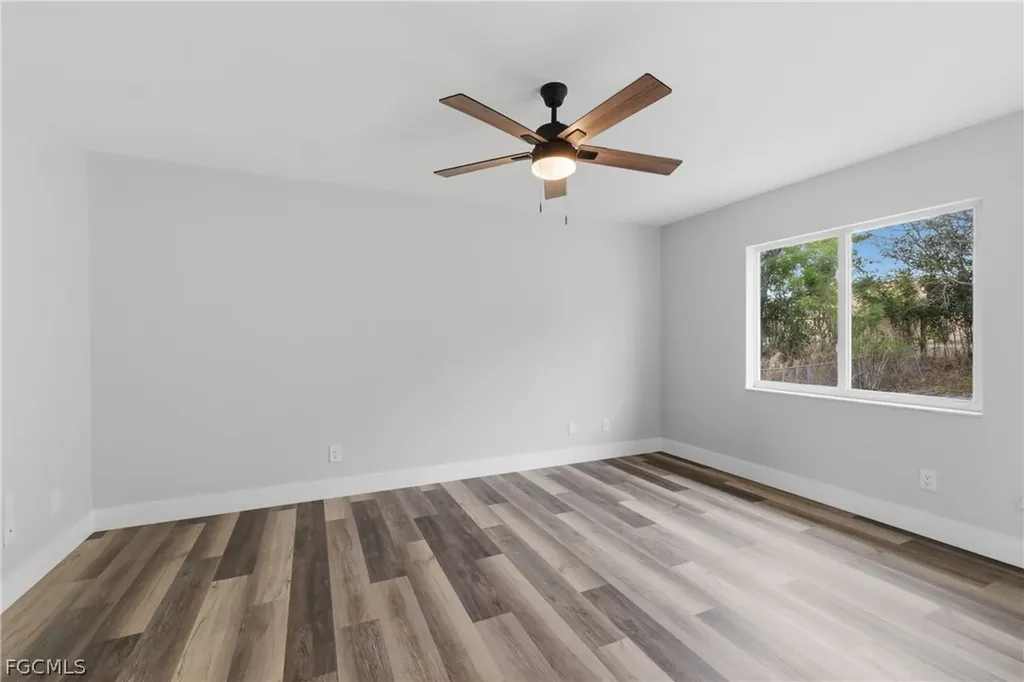 614 SW 1st Street Cape Coral FL 33991