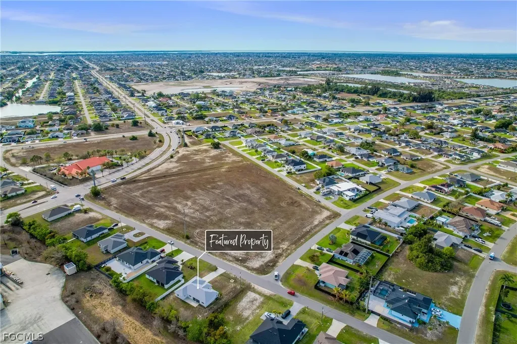 614 SW 1st Street Cape Coral FL 33991