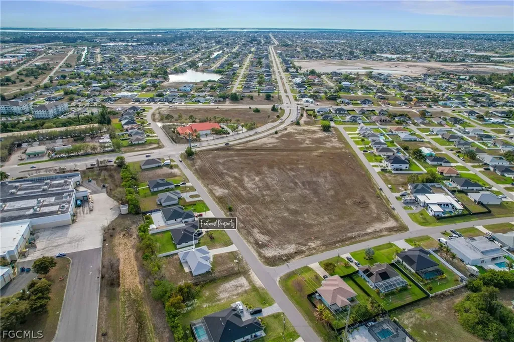 614 SW 1st Street Cape Coral FL 33991