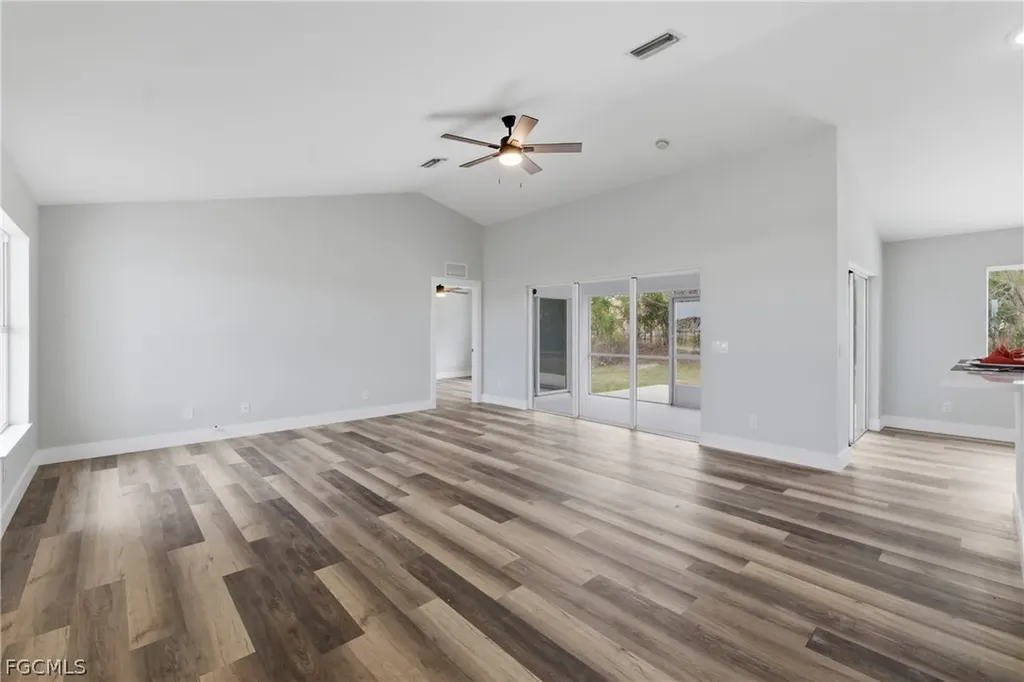 614 SW 1st Street Cape Coral FL 33991