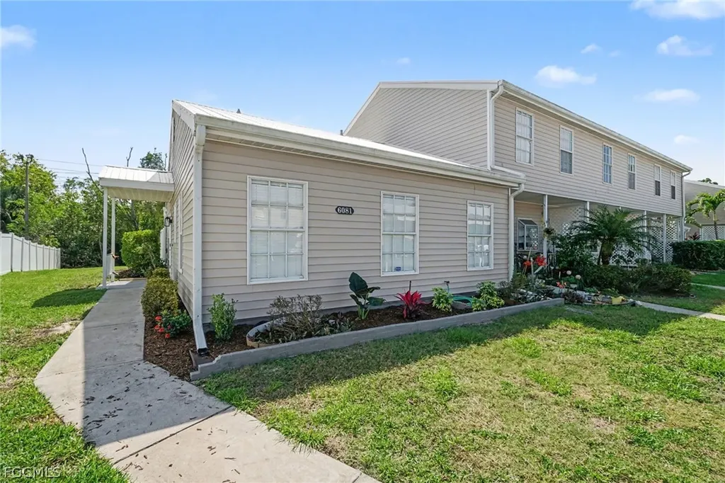 6081 Lake Front Drive Fort Myers FL 33908