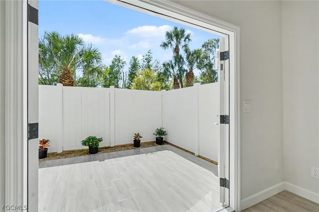 6081 Lake Front Drive Fort Myers FL 33908
