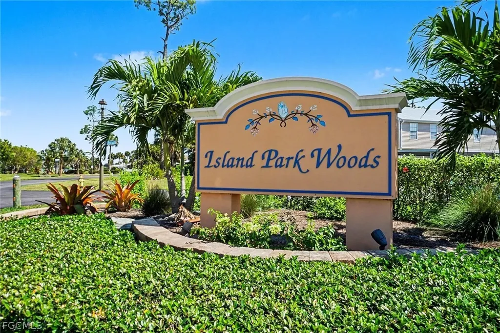 6081 Lake Front Drive Fort Myers FL 33908