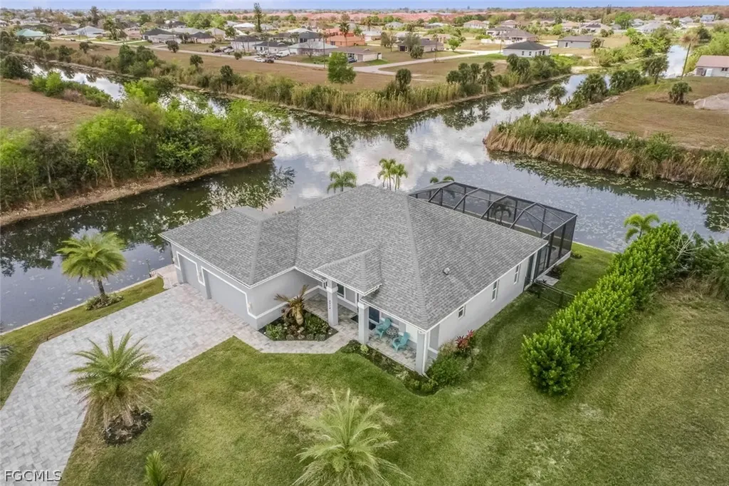 2714 NE 20th Court Cape Coral FL 33909