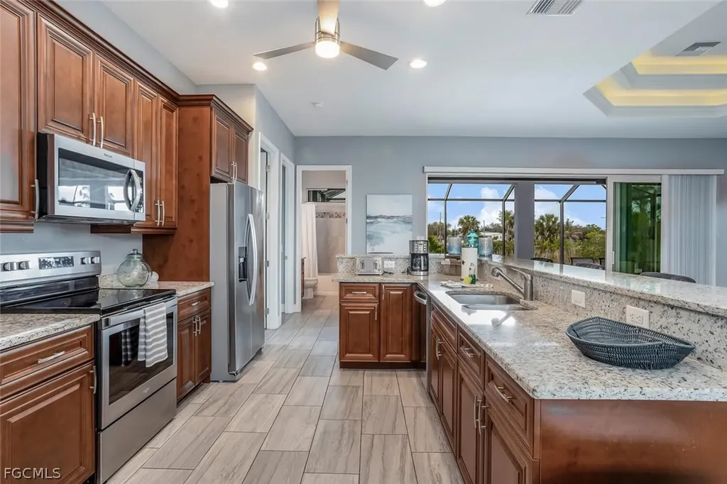 2714 NE 20th Court Cape Coral FL 33909