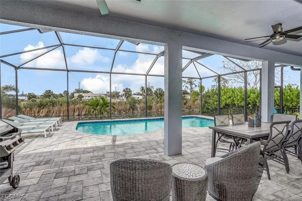 2714 NE 20th Court Cape Coral FL 33909