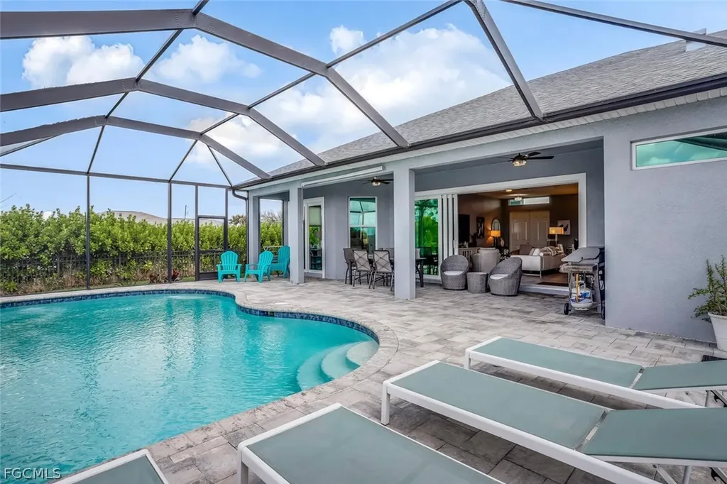 2714 NE 20th Court Cape Coral FL 33909