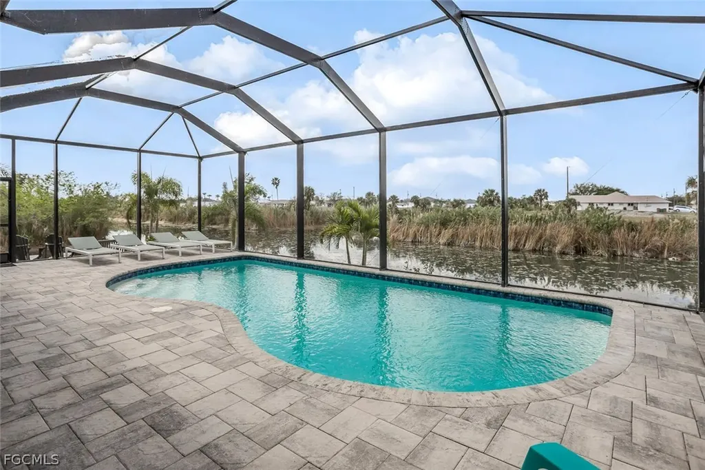 2714 NE 20th Court Cape Coral FL 33909