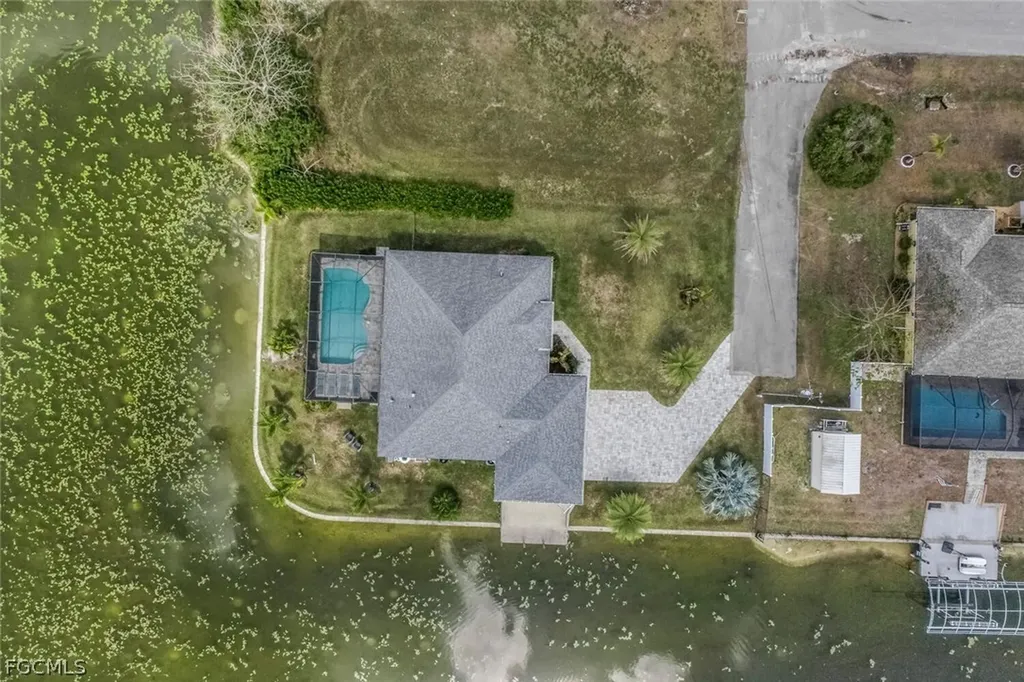 2714 NE 20th Court Cape Coral FL 33909