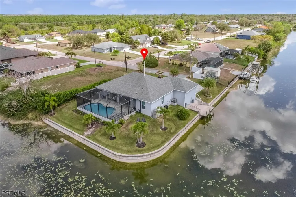 2714 NE 20th Court Cape Coral FL 33909