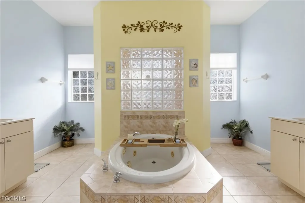 133 NW 33rd Avenue Cape Coral FL 33993