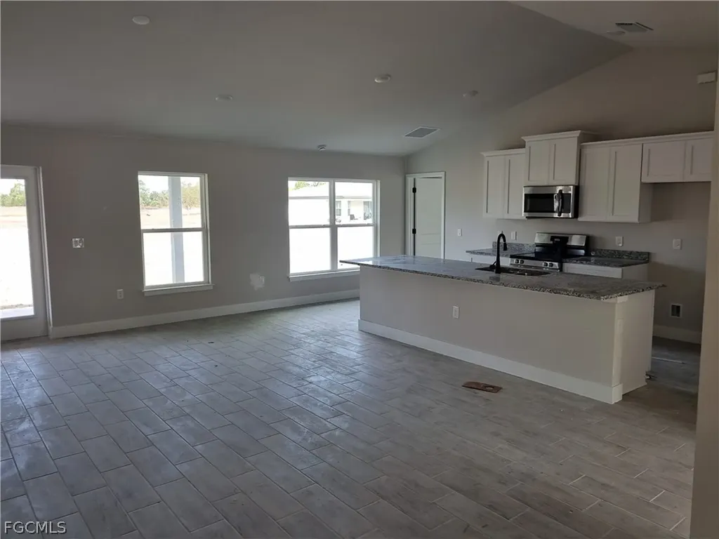 4354 NW 34th Avenue Cape Coral FL 33993