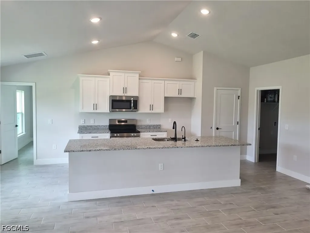 4354 NW 34th Avenue Cape Coral FL 33993